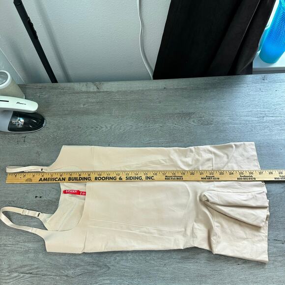 SPANX OnCore Firm Control Open-Bust Bodysuit Soft Nude Med - Picture 8 of 8